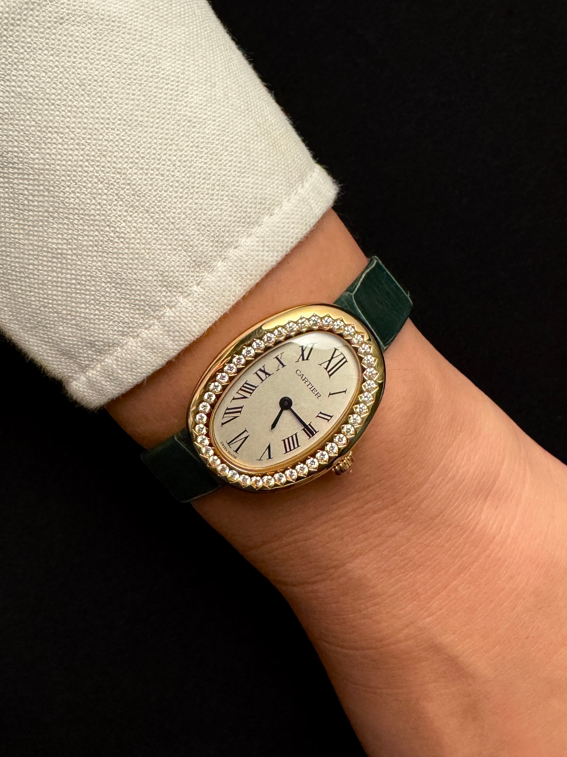 Cartier Baignoire Ref WJBA0038 Yellow Gold Diamond Bezel Full S cartier-baignoire-ref-wjba0038-yellow-gold-diamond-bezel-full-s