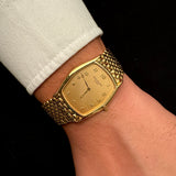 Patek Philippe Tonneau – Ref. 3942/1 – 18K Yellow Gold – 1987